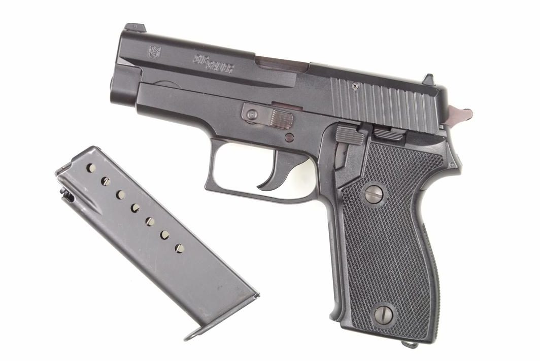 SIG Sauer P225, As New, Bern Police, M547683,  I-792-img-0