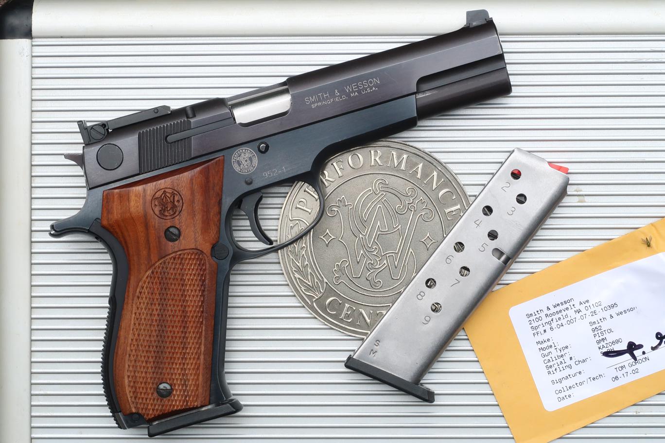 Smith & Wesson, Model 952-1, KAZ0690, A-1658-img-4