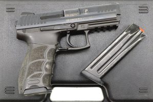 H&K P30 Pistol, Basel Police Contract, Case, Spare Magazine, 129-006750, I-1251