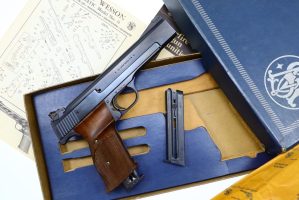S&W, Model 41 EFS pistol, Matching Box, A167561, FB00713