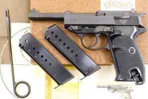 Post War Walther P38, as NIB with accessories, 390701, FB01075