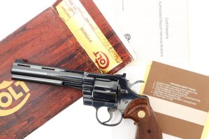 Colt Python, Matching Factory box, Made in 1979, V51077, FB01429