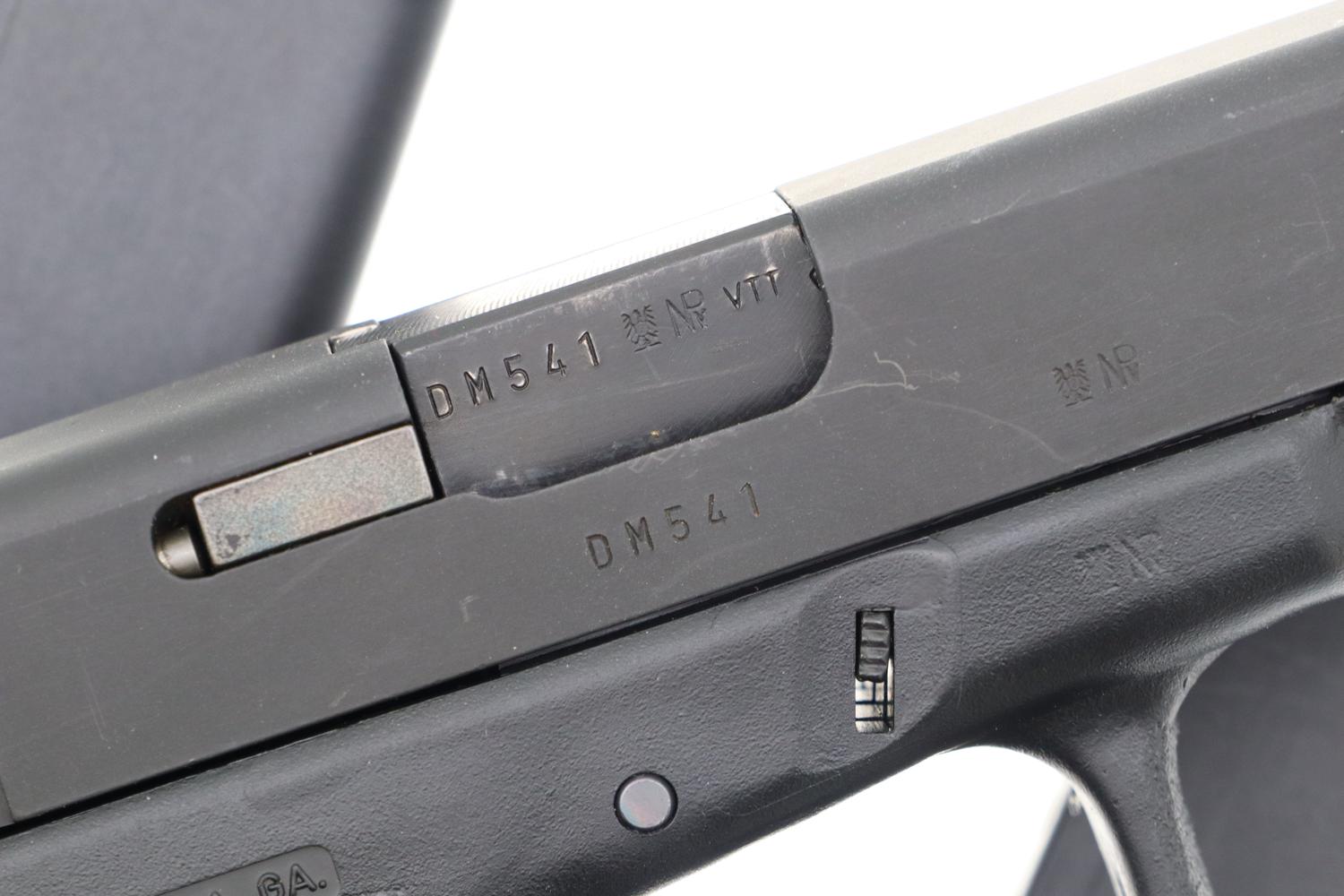 Beautiful Glock 17, Gen 1, Boxed, DM541US, FB01459 - Image 4