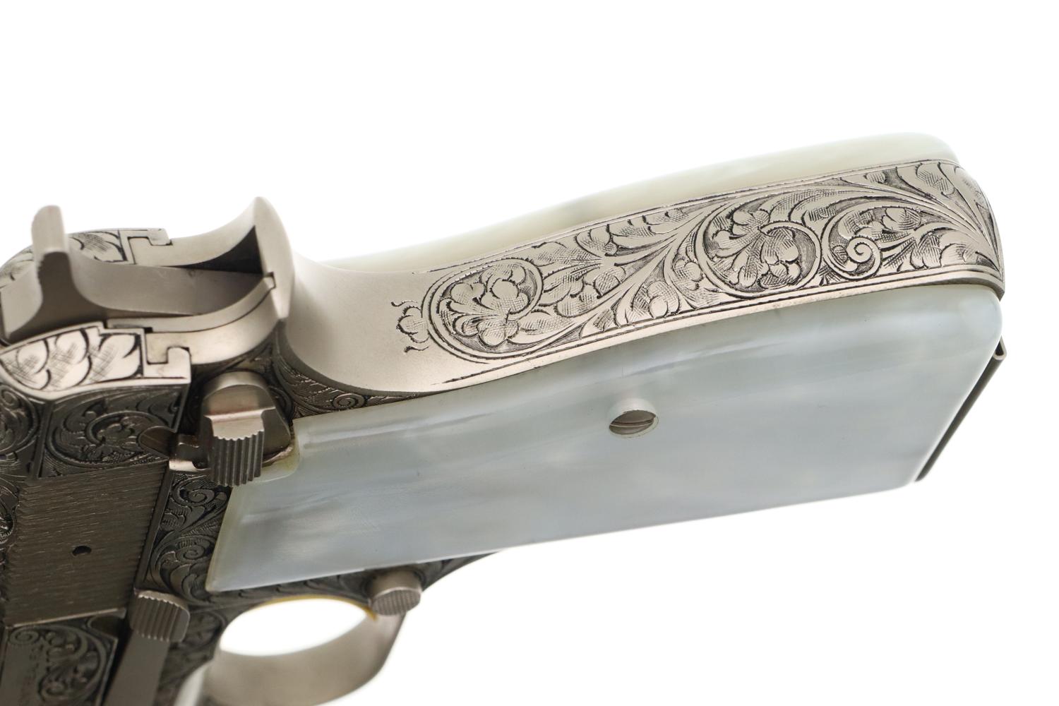 Browning Hi-Power Deluxe レプリカ Browning Hi-Power - Internet Movie Firearms Database - Guns