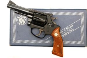 S&W Model 43 Revolver, .22 Kit Gun AirWeight, M39546, FB01542