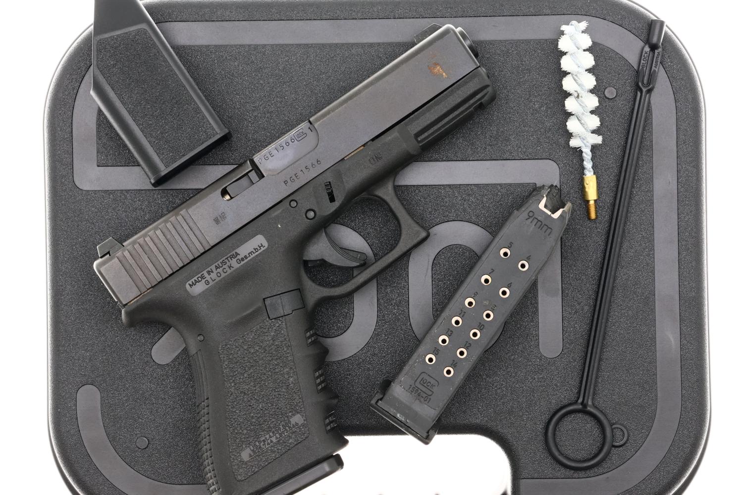 Glock 19 Gen 3 Police Pistol, Geneva Canton Police, PGE1566, FB02103 - Image 2