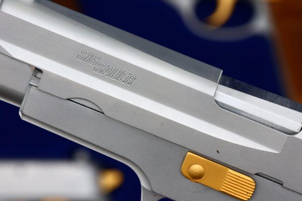 Phenomenal SIG SAUER, VONBANK COLLECTION, FB01997-02001 - Image 3