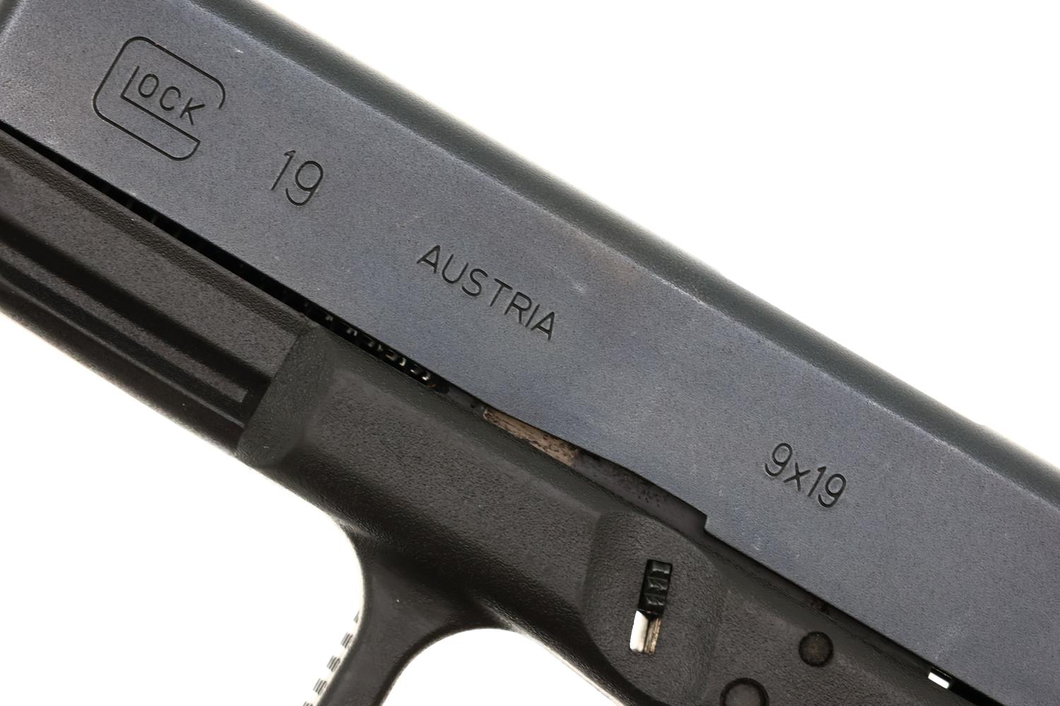 Glock 19 Gen 3 Police Pistol, Geneva Canton Police, PGE1087, FB02096 - Image 5