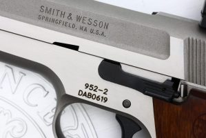 S&W Model 952-2 9mmP PC Pistol, Accessories, Case, DAB0619, FB02247