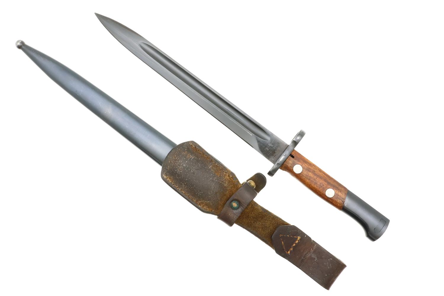Russian Military SVT-40 Bayonet, Matching Scabbard, 81700, X-622 - Image 3