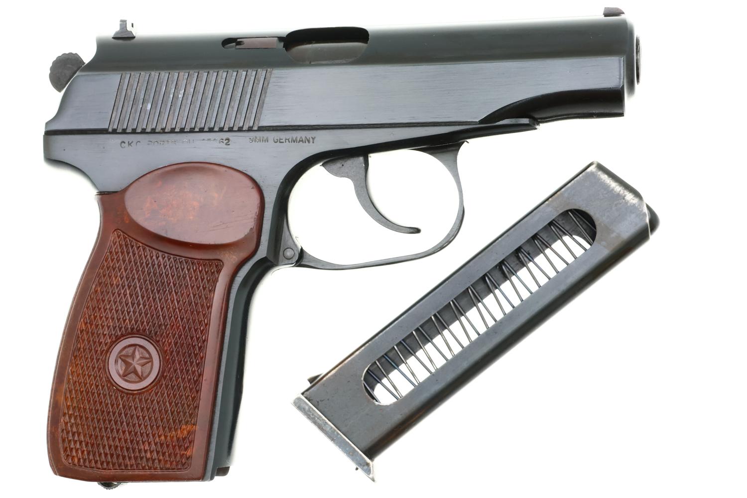 Russian Izhevsk Arsenal Makarov Pistol, 1983 date, CT4612, FB00457 - Image 3